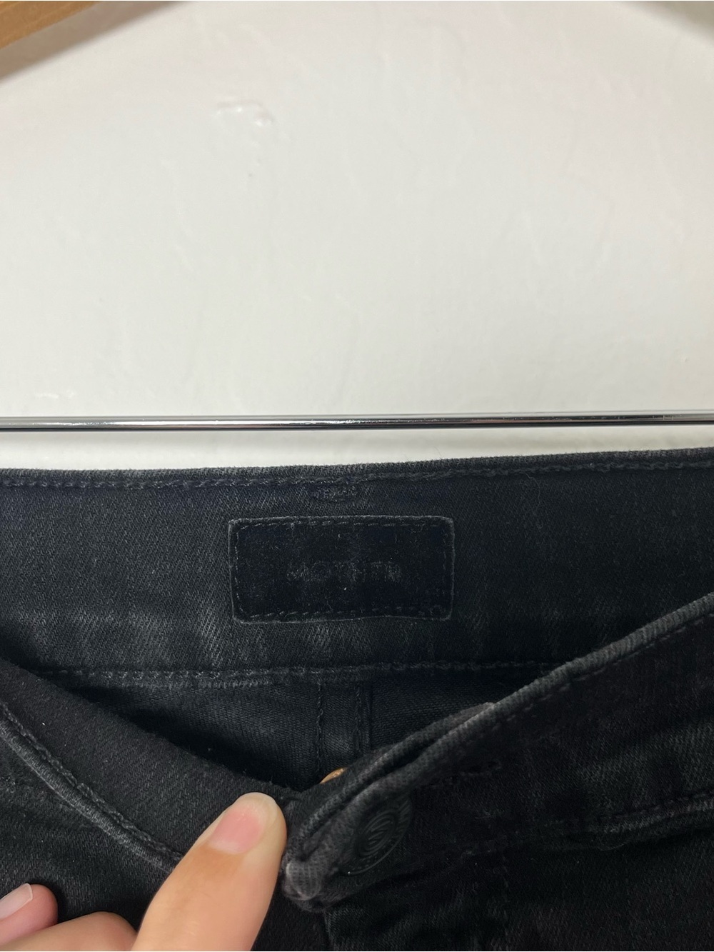 MOTHER Rambler Cargo Ankle Jeans In Black Not Guilty Size 26 - Picture 4 of 9